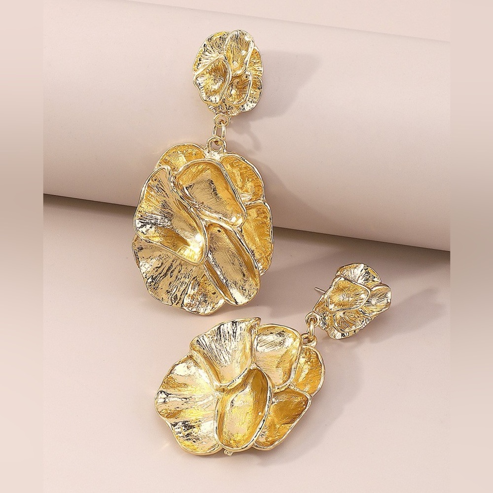 Flower Geometric Pendant Earrings- Gold NWT